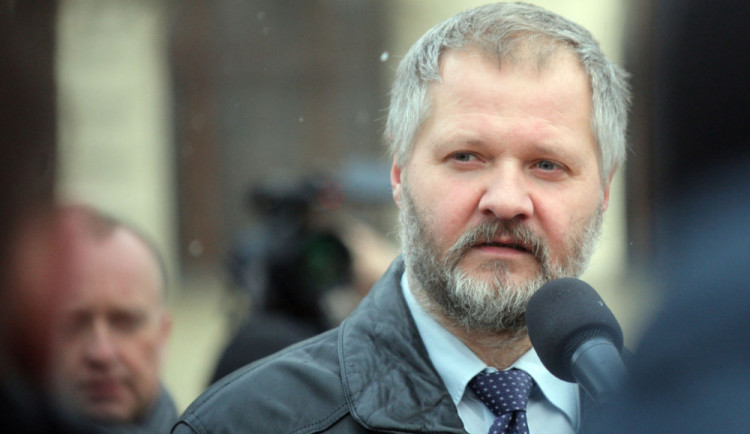 Senátor Václav Hampl.