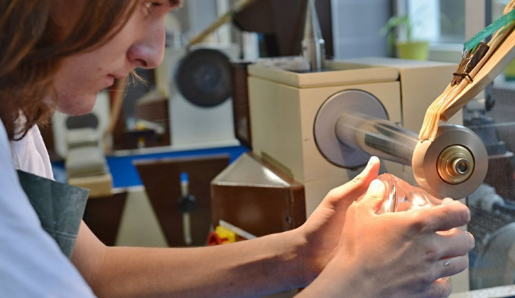 Škola v Kamenickém Šenově