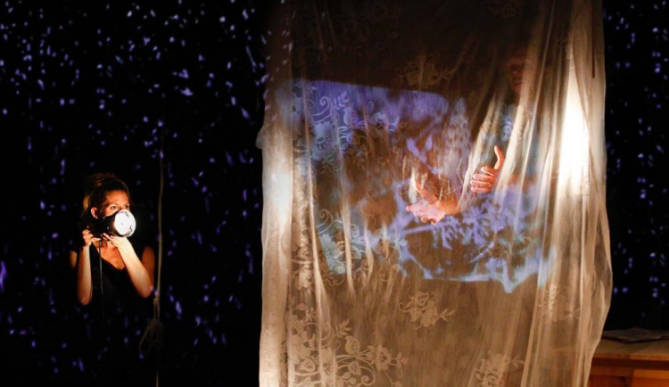 Novinkou Naivního divadla je literární horor od Karla Hynka Máchy