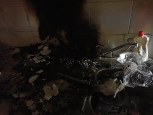 FOTO: V Josefáči hořelo v rekreačním objektu, na místo vyjely čtyři jednotky hasičů