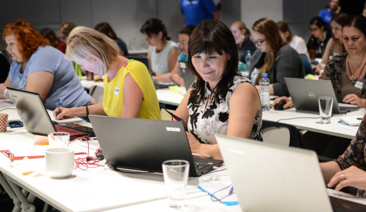 Hodíte se do IT? Czechitas vám pomůžou obrátit kariéru naruby