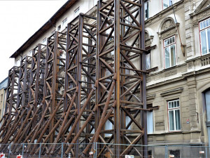 Liberecký kraj znovu řeší co s poškozenou školou v Jablonci
