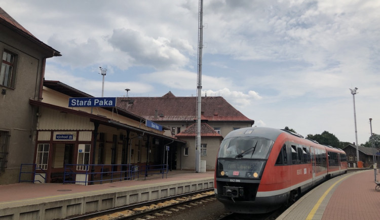Moderní komfortní vlaky budou jezdit i mezi Libercem a Lomnicí a také mezi Tanvaldem a Železným Brodem