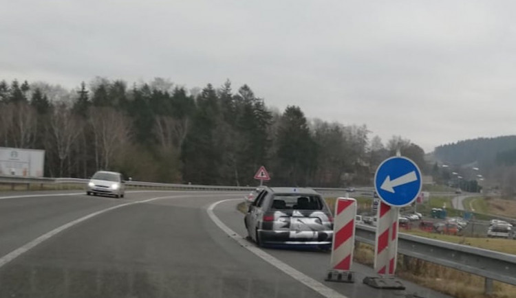 Vrak na silnici do Jablonce