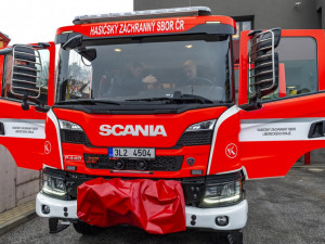 Tanvaldští hasiči se mohou pochlubit zbrusu novým vozidlem