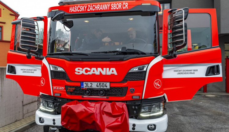 Nový vůz tanvaldských hasičů.