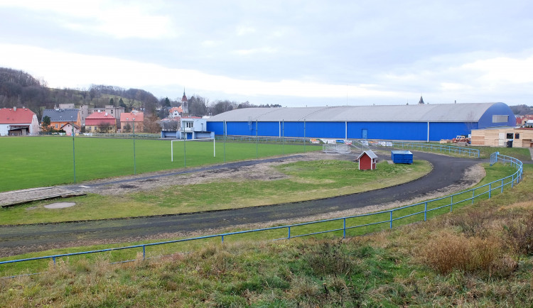 Atletický ovál ve Frýdlantu