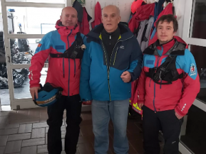 Horští záchranáři pomohli muži v Krkonoších, o Vánocích jim přišel poděkovat
