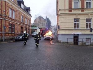 Požár auta v Jablonci