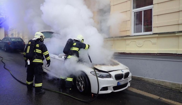 Požár auta v Jablonci