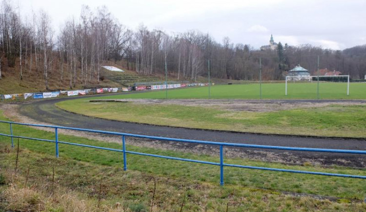 Hřiště se promění.