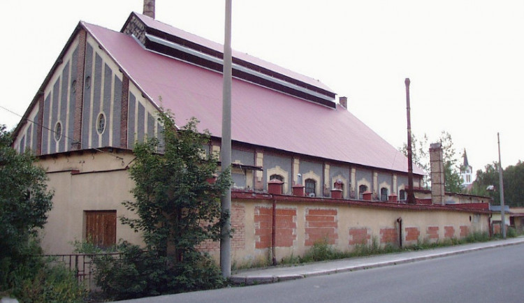 Bývalé sklárny se přemění na apartmány.