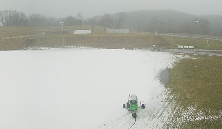 Areál ve Vesci v pondělí odpoledne