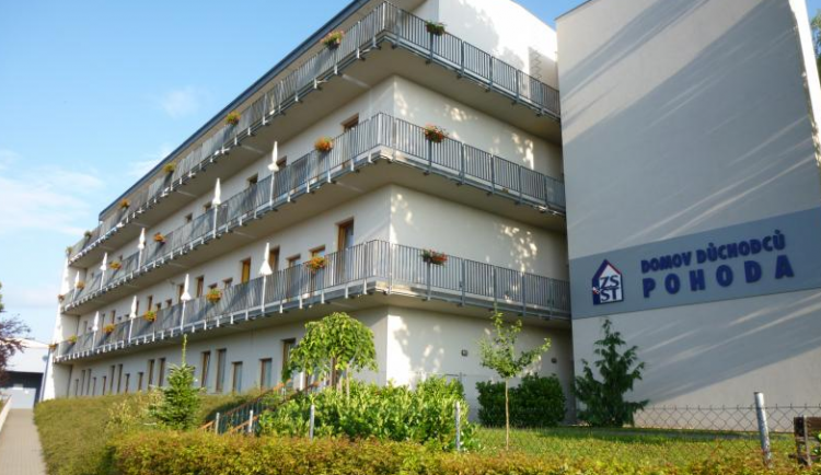 Zákaz návštěv nově platí i v turnovském Domově důchodců Pohoda