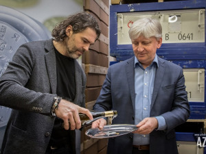 Jaromír Jágr si v Jablonci vyrazil vlastní medaili.