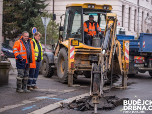 V Hrádku začala rekonstrukce vodovodu a kanalizace. Potrvá do příštího června