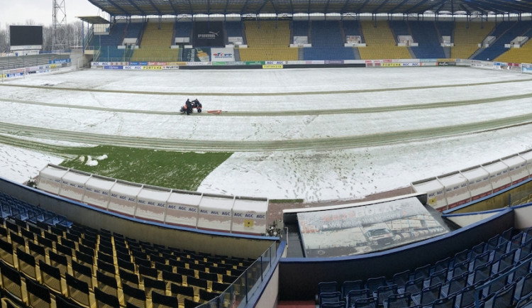 Slovan v Teplicích hrát nebude. Utkání bylo kvůli špatnému terénu odloženo