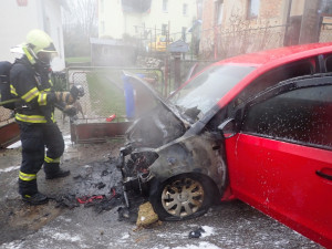 V Ruprechticích ráno hořelo auto na plyn