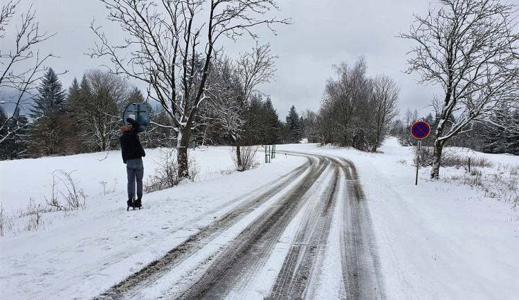 Na silnicích v Libereckém kraji testují nové teplotní senzory