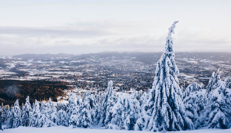 Skiareál Ještěd zve lyžaře na závěr zimní sezóny