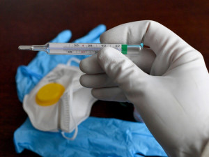 Testování na koronavirus zajišťují laboratoře v liberecké nemocnici