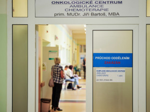 Liberecká nemocnice bude mít otevřený jediný vstup, u kterého budou každému měřit teplotu