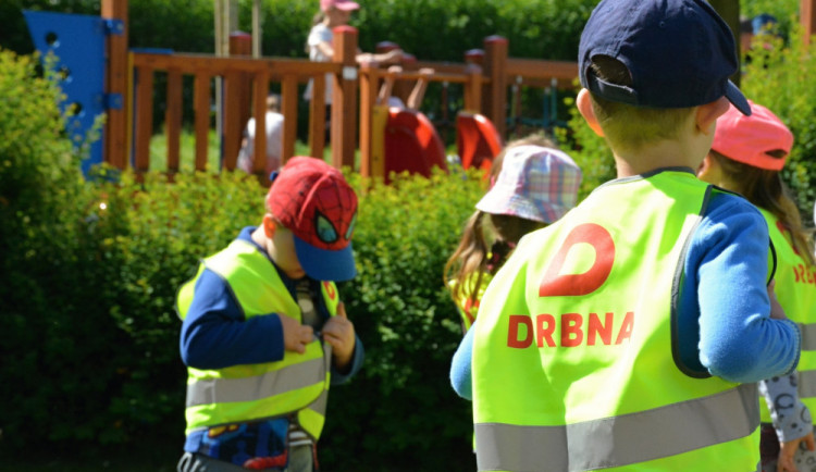 Liberec omezil provoz školek, navštěvovat je mohou jen děti rodiče zdravotníků nebo hasičů