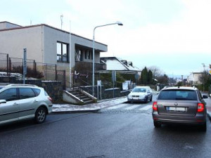 Parkování při vykládání dětí před školou