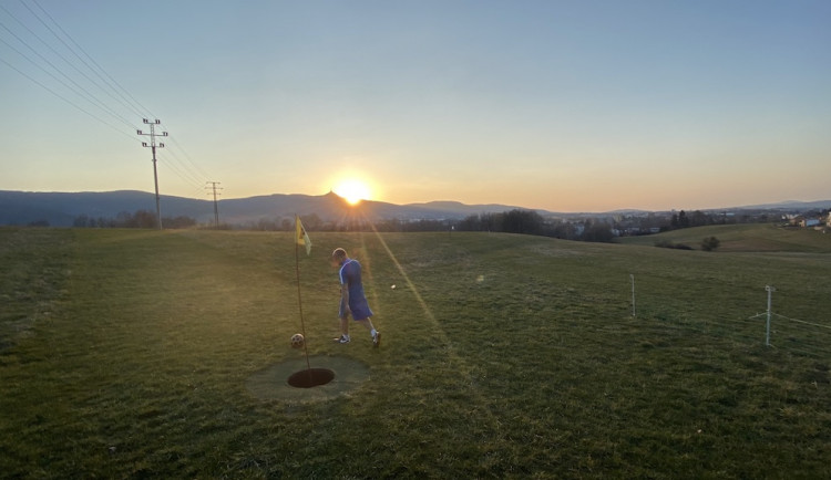 Fotbalgolfové hřiště ve Vesci otevřeno. Hráči musí dodržet některá pravidla