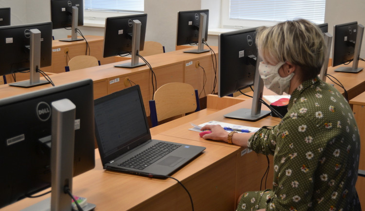 Ruprechtická škola zavedla online výuku.