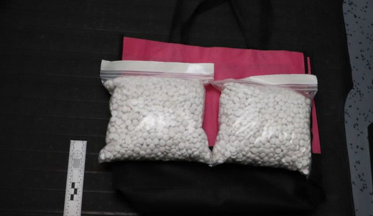 Zabavené léky na výrobu pervitinu