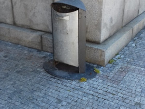 Nové koše v centru i na sídlištích. Město se pustilo do obměny