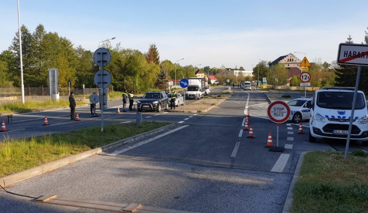 Přechod do Polska v Habarticích je otevřený. Funguje zde pendlerský režim