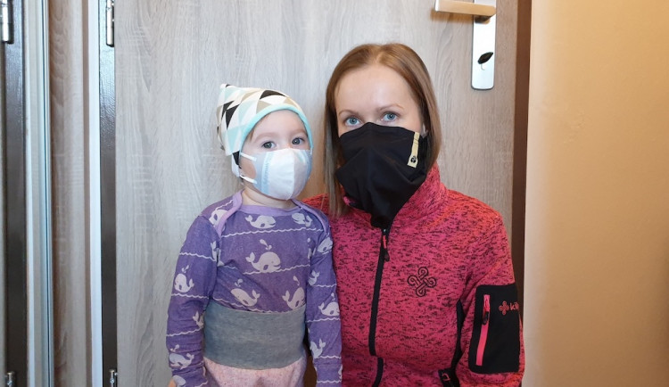 Jakákoli infekce, natož infekce dýchacích cest, může totiž způsobit našemu dítěti těžké zdravotní následky,“ reaguje na situaci Michaela Kořínková