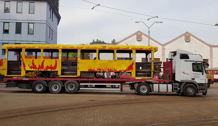 Dvaatřicítka míří do šrotu.