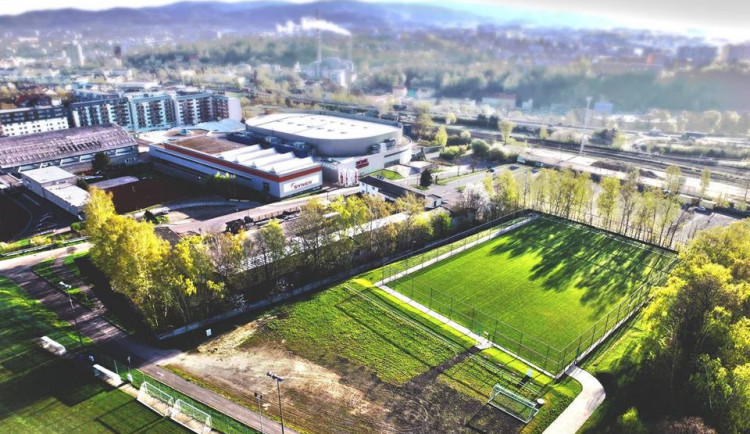 POLITICKÁ KORIDA: Mělo by město vypovědět smlouvu provozovateli Sport parku Liberec?
