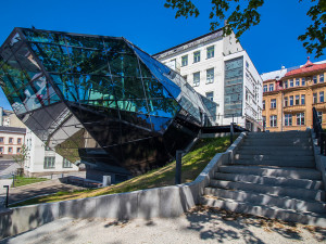 Mravenčí zadek i vesmírná loď. Crystal v jabloneckém muzeu se otevře veřejnosti