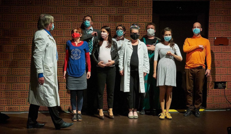 Divadlo se rozloučilo s Operací Archa a po pauze přivítalo diváky