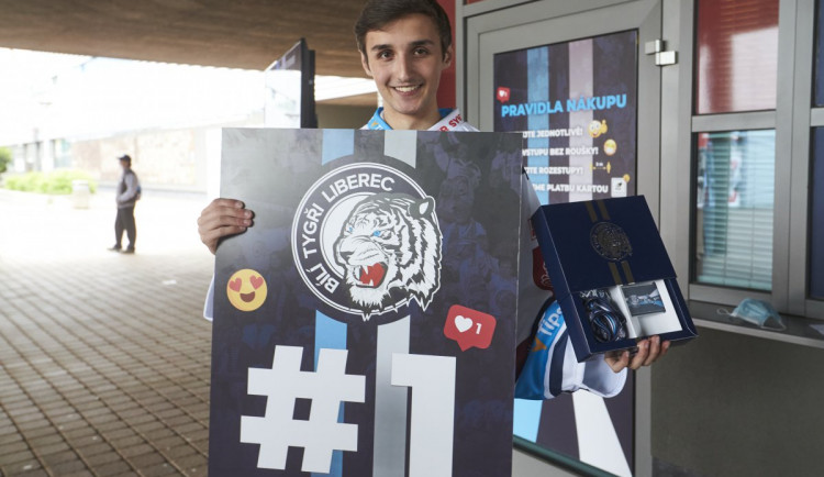 Vojta Špígl u rotundy strávil při čekání na permici dvě noci