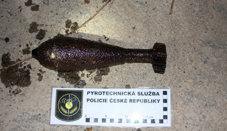 Kriminálka zatkla čtveřici mužů z Libereckého kraje a Trutnovska. Našla u nich kilogramy trhavin