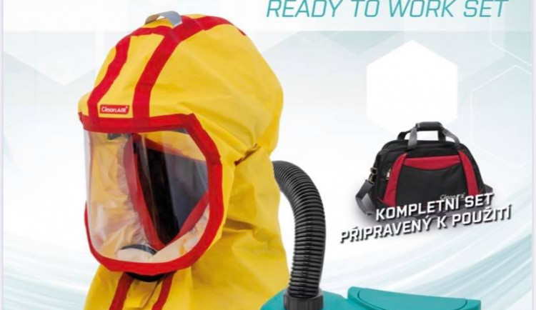 Z auta vypadla taška s přístrojem.