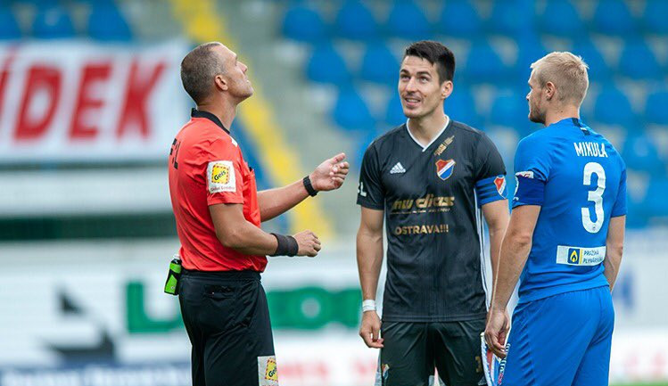 Hodně šancí, góly žádné. Slovan po remíze s Baníkem bere po základní části páté místo