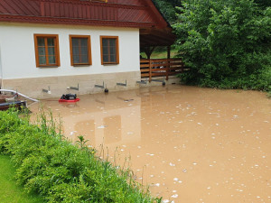 FOTO: Víkendové bouřky si způsobily 83 událostí, u kterých zasahovali hasiči