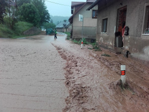 FOTO: Víkendové bouřky si způsobily 83 událostí, u kterých zasahovali hasiči