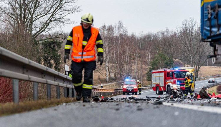 Dopravní nehody v kraji si letos vyžádaly už 5 obětí a 17 těžce zraněných. Zabíjí alkohol a rychlost