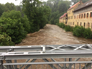 Noční deště zvedly hladiny řek. Na Frýdlantsku bylo vyhlášeno extrémní povodňové nebezpečí