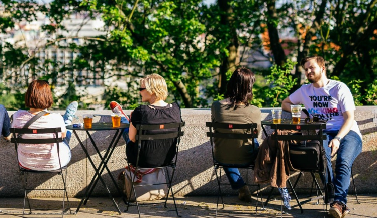 Liberecká židle. Ve městě se objeví stolky se židlemi, lidé je budou moci přenášet