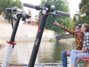 Firma Epic: Elektrické koloběžky City Boss jsme vyladili na základě bohatých zkušeností. Nyní jde do prodeje nová řada