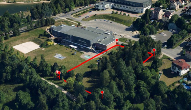 Na zahradě bazénu v Jablonci chtějí vybudovat skatepark