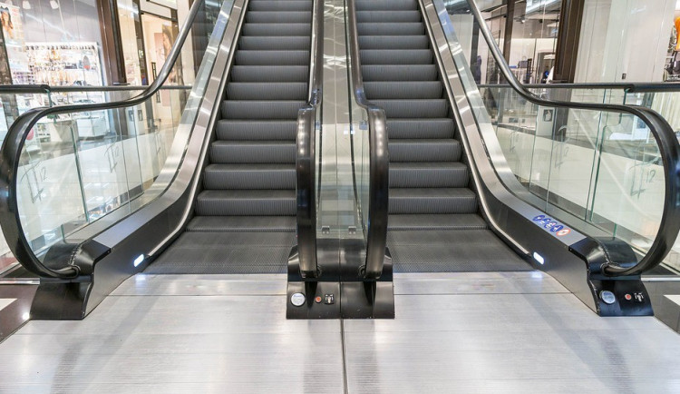 Nad mladou zlodějkou sklapla past. Několik měsíců kradla v Přerově i v Olomouci, teď jí hrozí osm let vězení